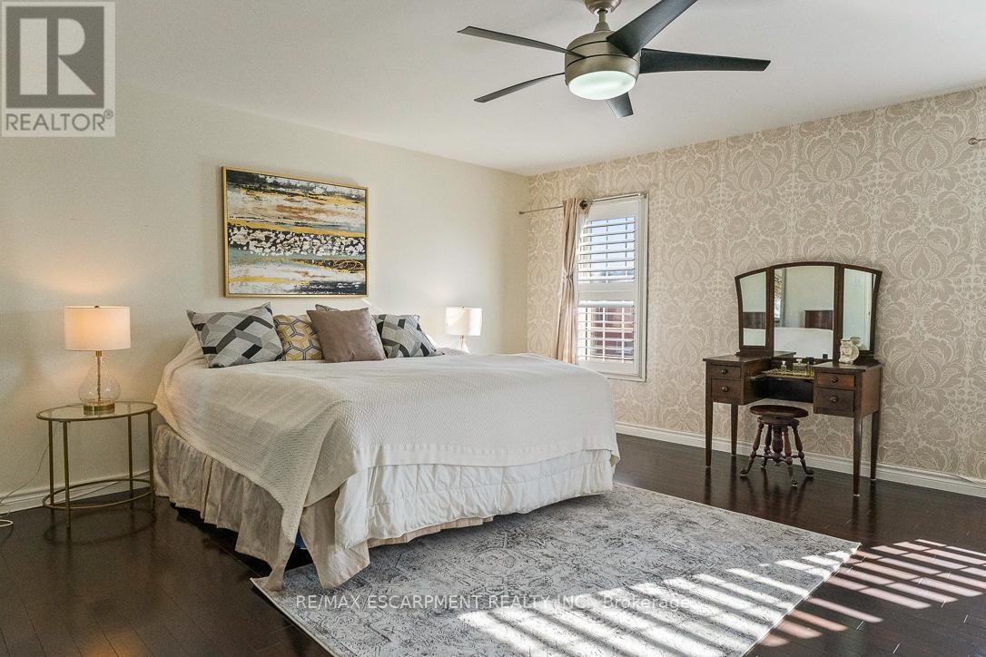 144 Littlewood Drive, Oakville, Ontario  L6H 6T7 - Photo 30 - W12763744