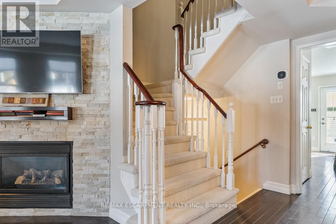 144 Littlewood Drive, Oakville, Ontario  L6H 6T7 - Photo 20 - W12763744