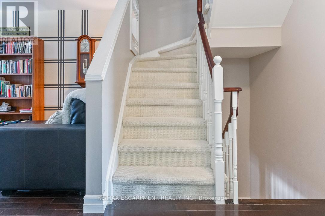 144 Littlewood Drive, Oakville, Ontario  L6H 6T7 - Photo 29 - W12763744