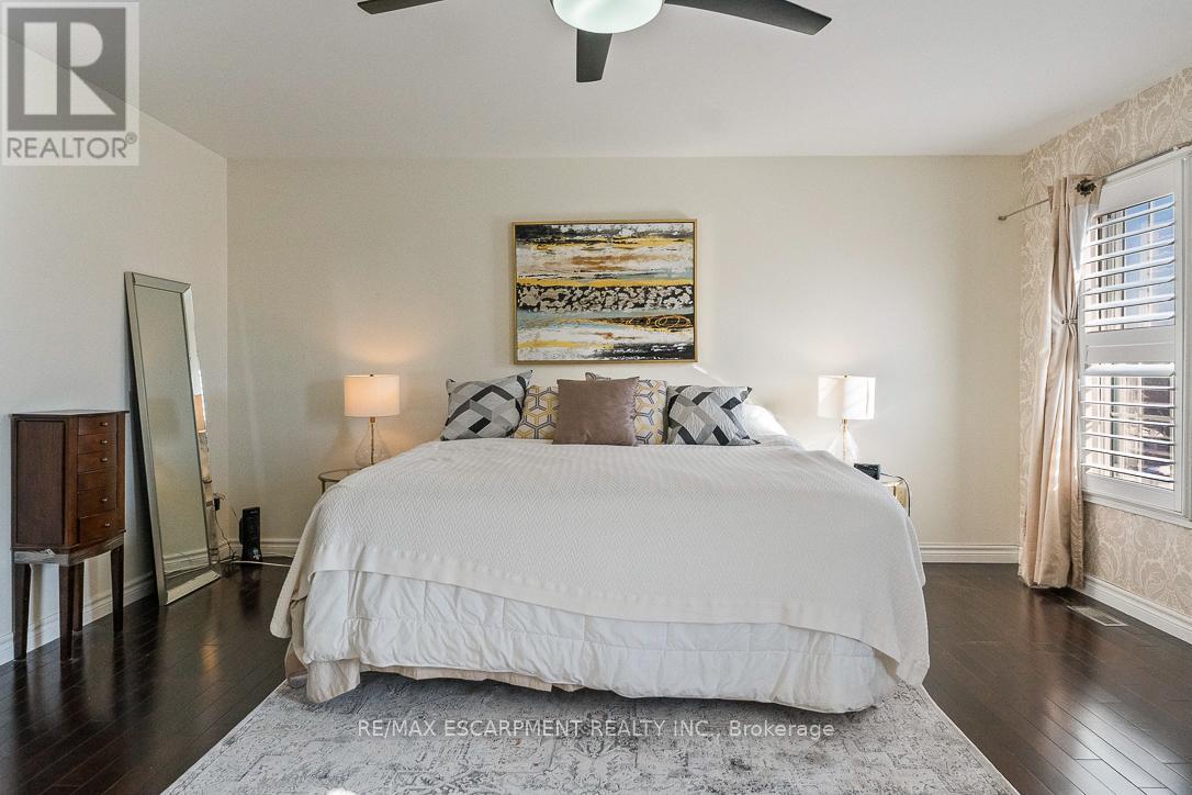 144 Littlewood Drive, Oakville, Ontario  L6H 6T7 - Photo 31 - W12763744