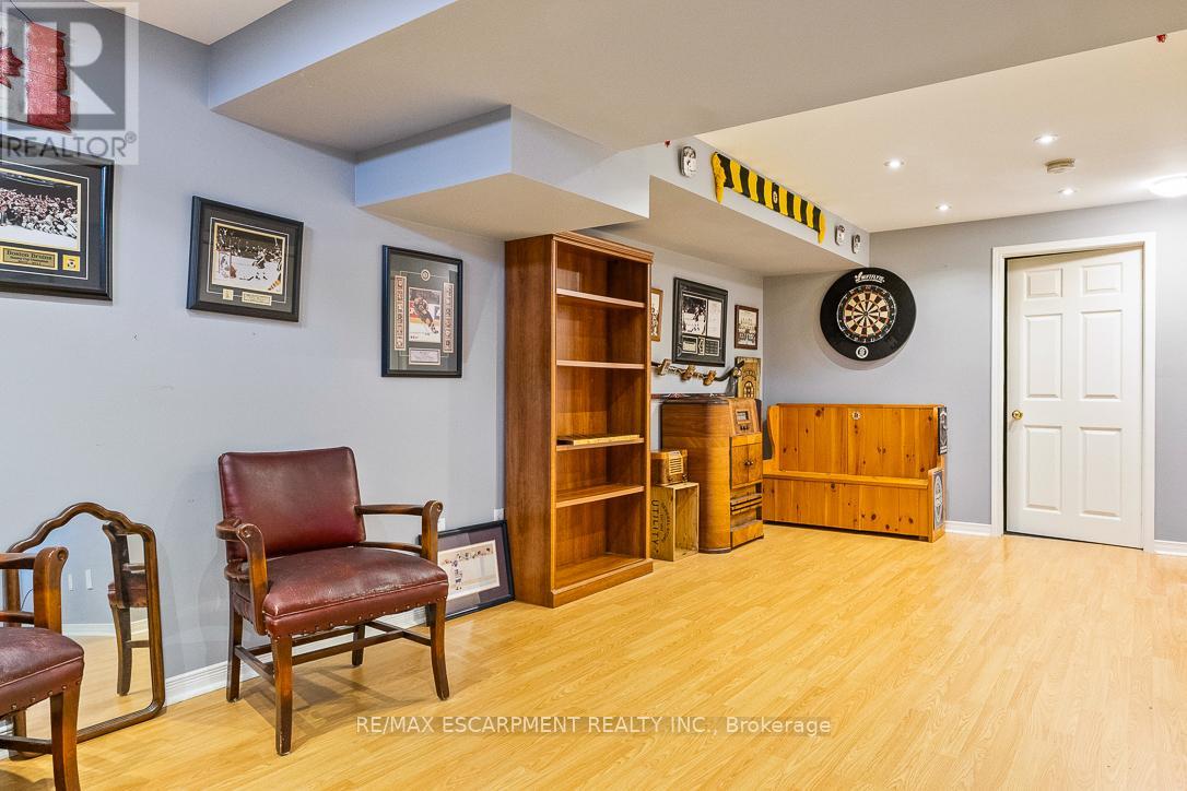 144 Littlewood Drive, Oakville, Ontario  L6H 6T7 - Photo 42 - W12763744