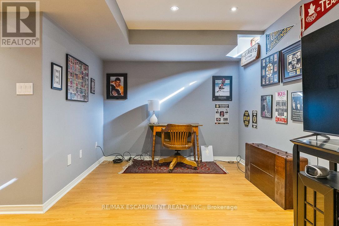 144 Littlewood Drive, Oakville, Ontario  L6H 6T7 - Photo 41 - W12763744