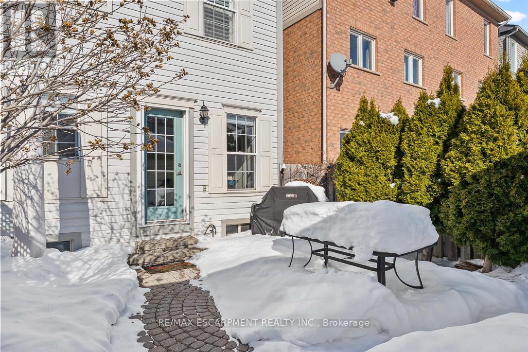 144 Littlewood Drive, Oakville, Ontario  L6H 6T7 - Photo 43 - W12763744