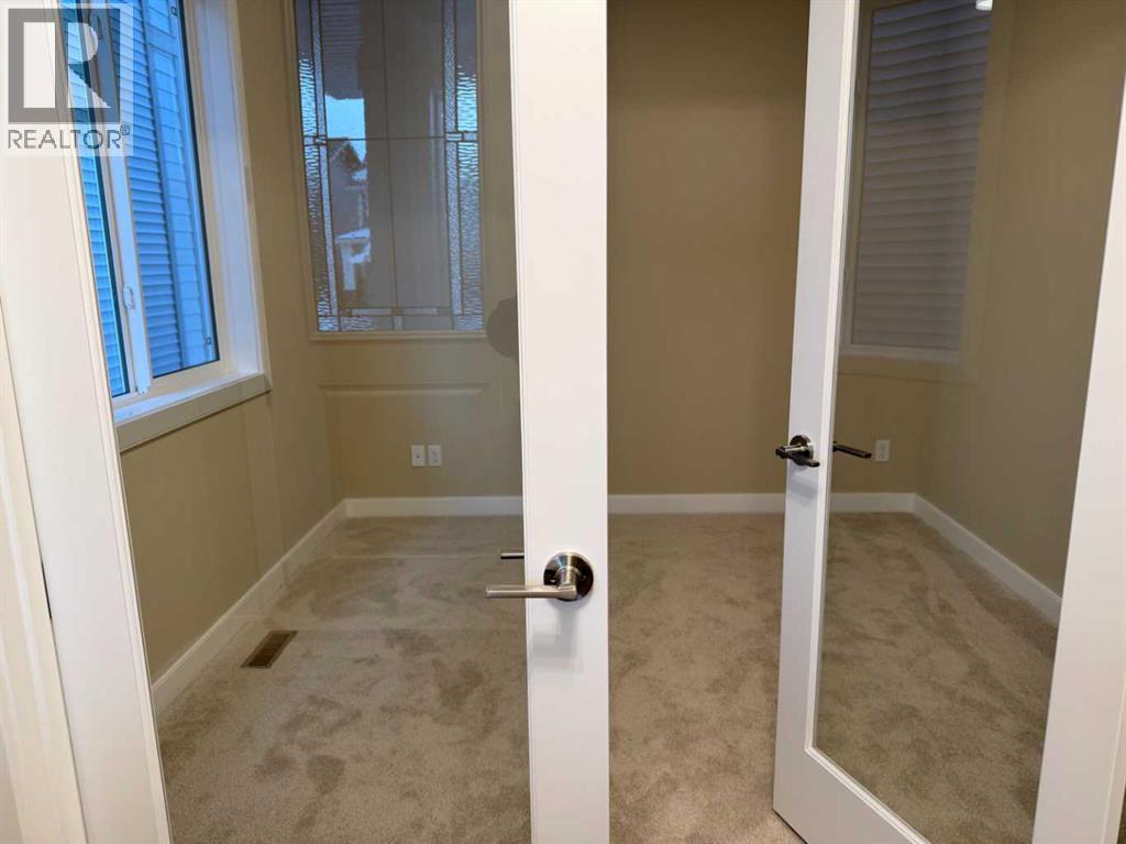 63 Sunrise Heath, Cochrane, Alberta  T4C 3C5 - Photo 4 - A2269947