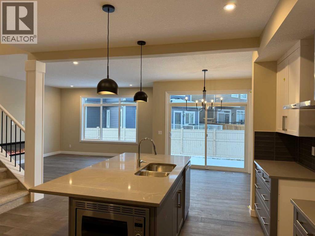 63 Sunrise Heath, Cochrane, Alberta  T4C 3C5 - Photo 10 - A2269947