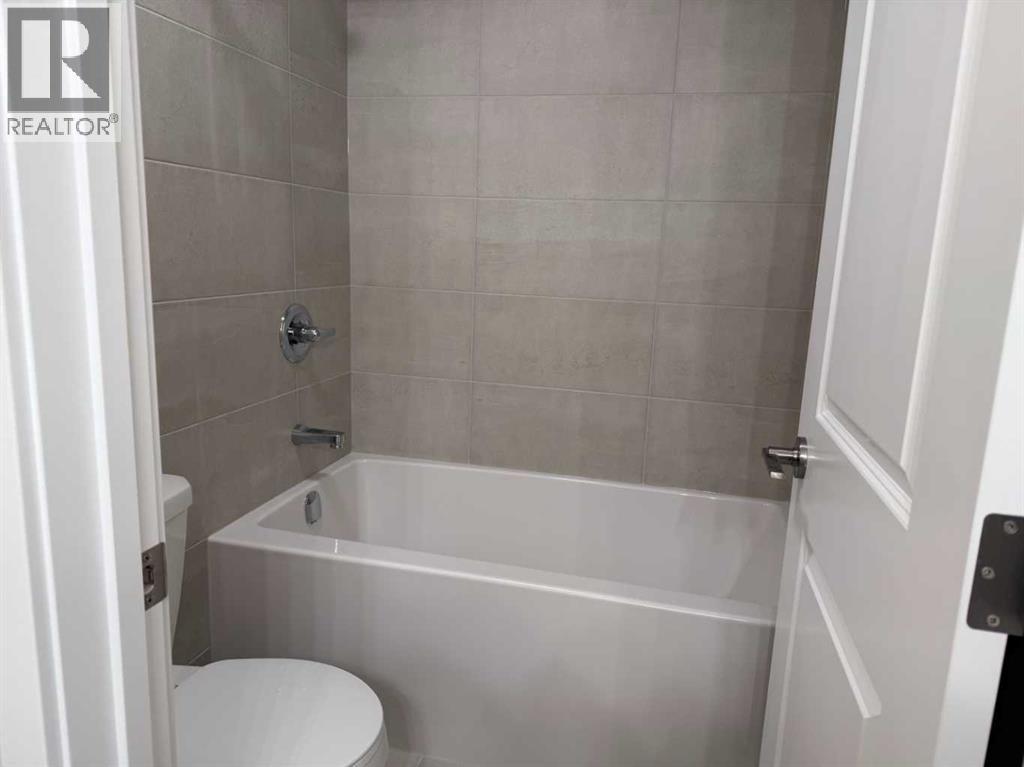 63 Sunrise Heath, Cochrane, Alberta  T4C 3C5 - Photo 30 - A2269947