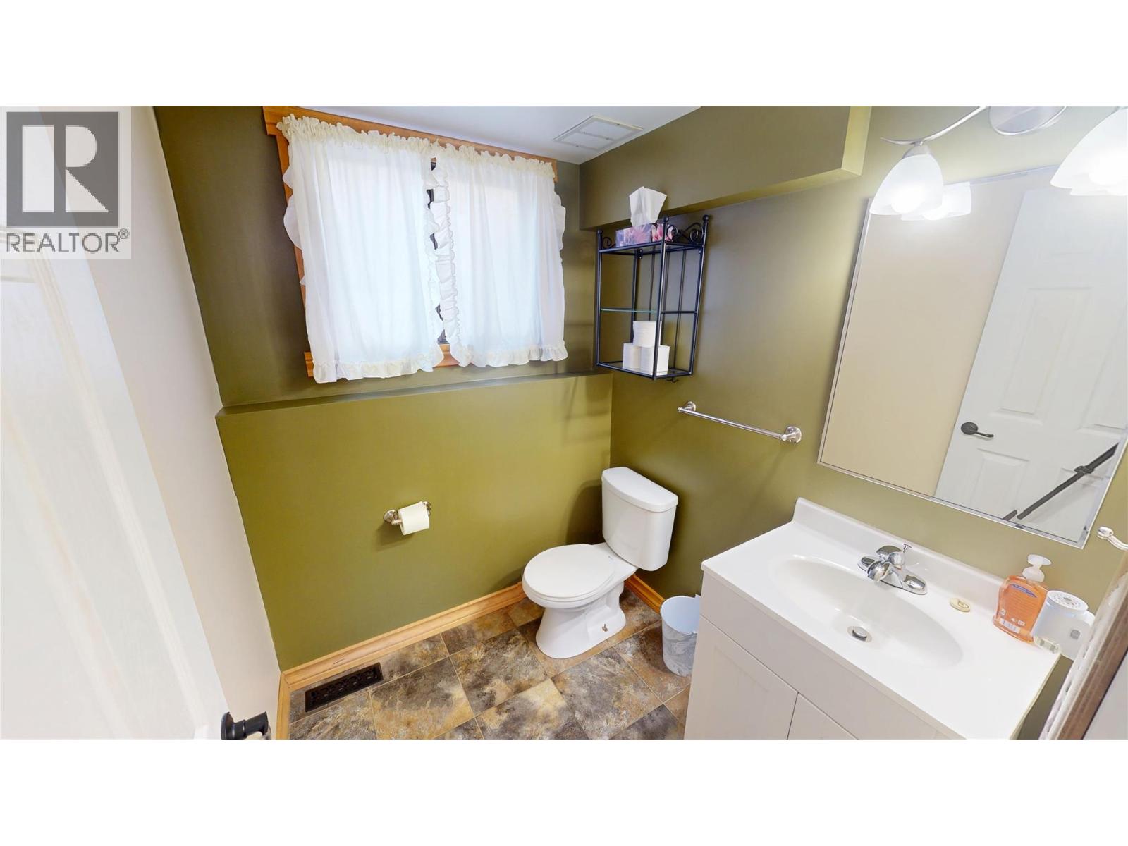 325 4th Avenue, Kimberley, British Columbia  V1A 2Z2 - Photo 19 - 10375101