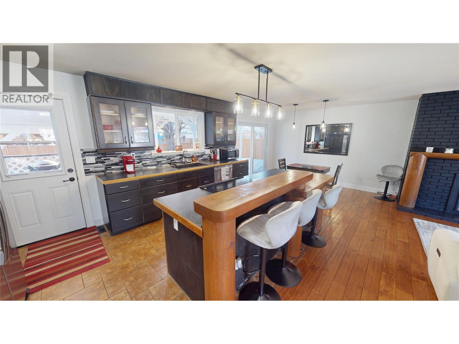 325 4th Avenue, Kimberley, British Columbia  V1A 2Z2 - Photo 4 - 10375101