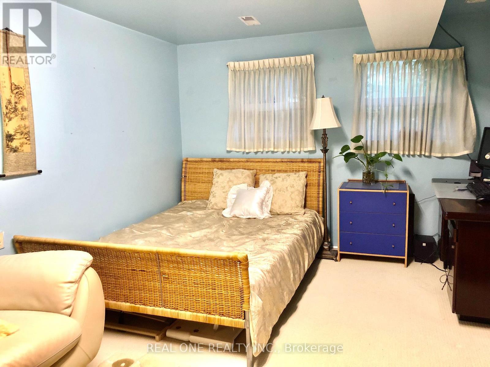 45 Chalet Road, Toronto, Ontario  M2J 3V3 - Photo 9 - C12764520