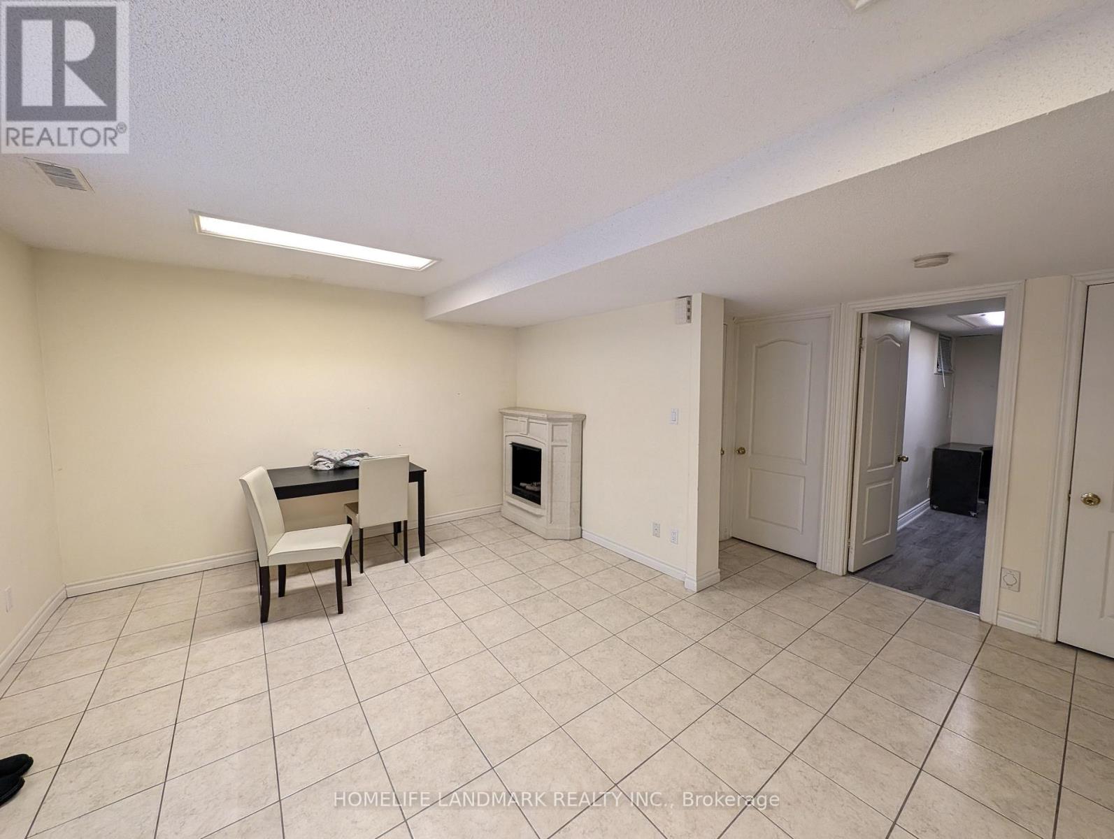 26 Ashglen Court, Toronto (Tam O'shanter-Sullivan), Ontario  M1T 3X3 - Photo 3 - E12764518