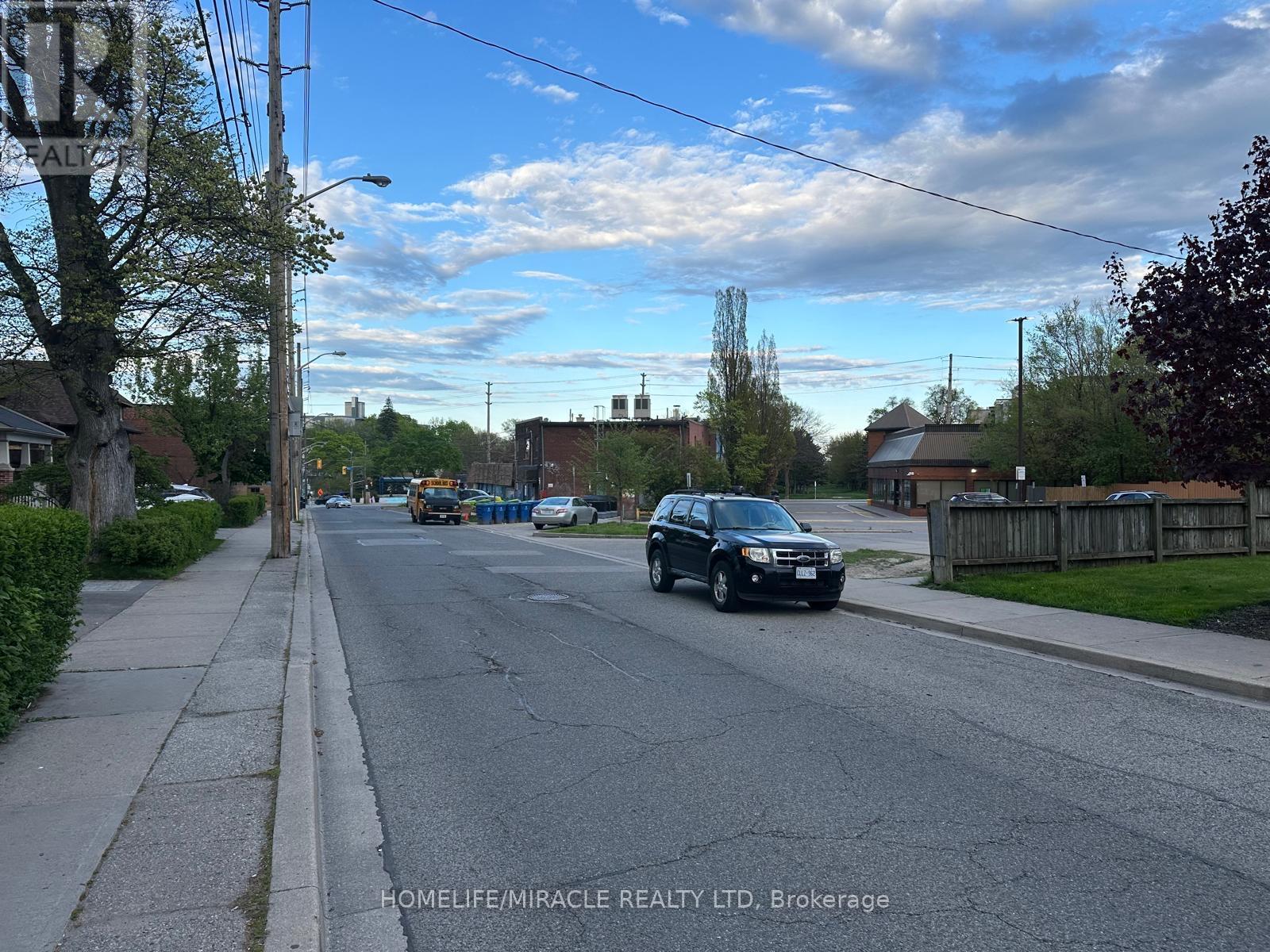 2 - 2401 Lakeshore Boulevard W, Toronto, Ontario  M8V 1C5 - Photo 14 - W12764516