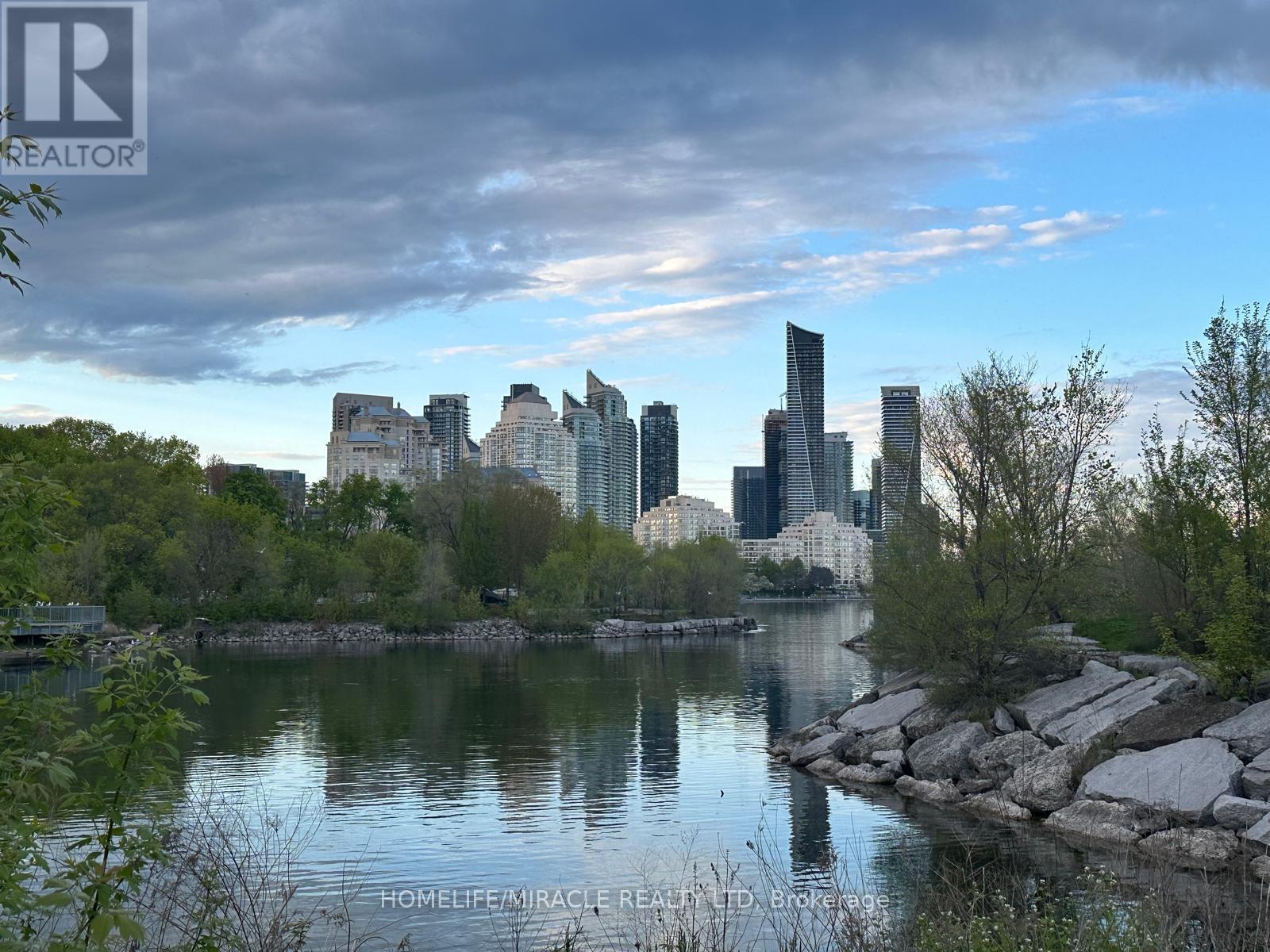 2 - 2401 Lakeshore Boulevard W, Toronto, Ontario  M8V 1C5 - Photo 19 - W12764516