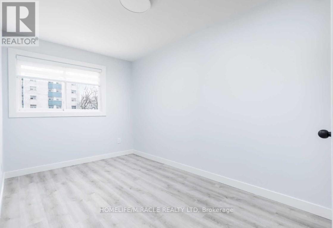 2 - 2401 Lakeshore Boulevard W, Toronto, Ontario  M8V 1C5 - Photo 6 - W12764516
