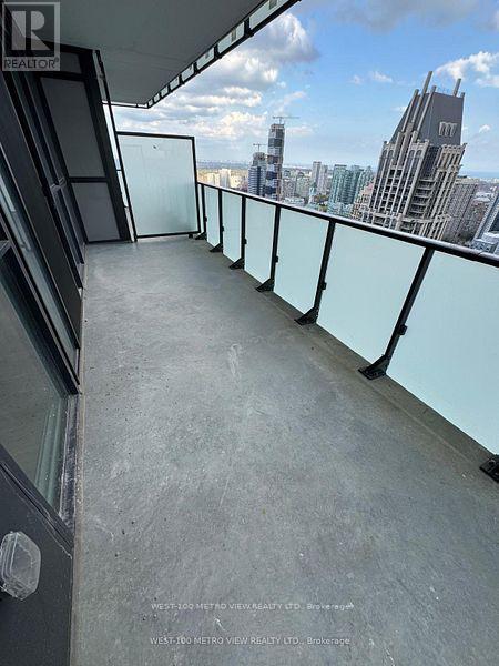 3704 - 430 Square One Drive, Mississauga, Ontario  L5B 0L6 - Photo 10 - W12764536