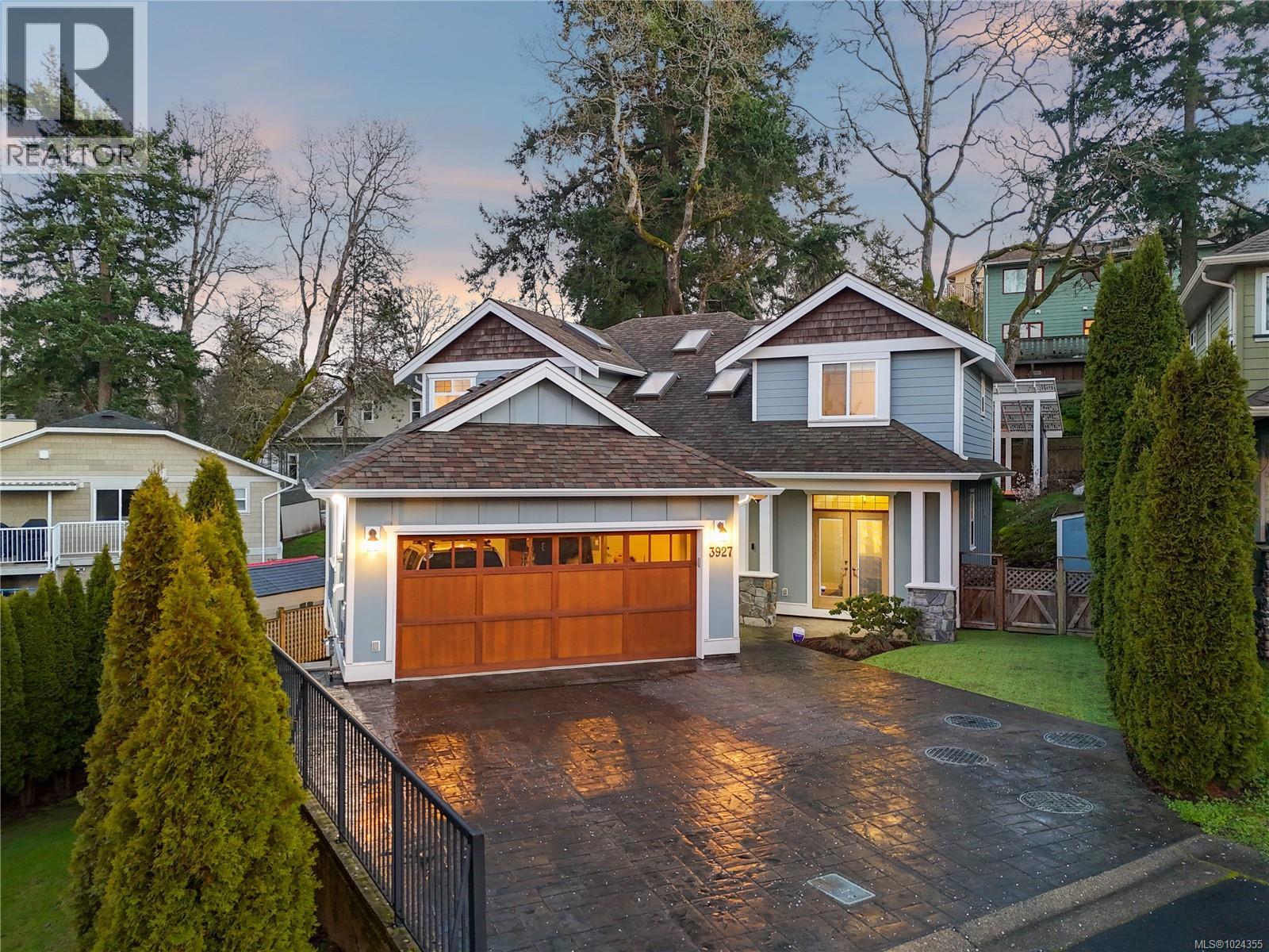 3927 Druce Lane, Saanich, British Columbia