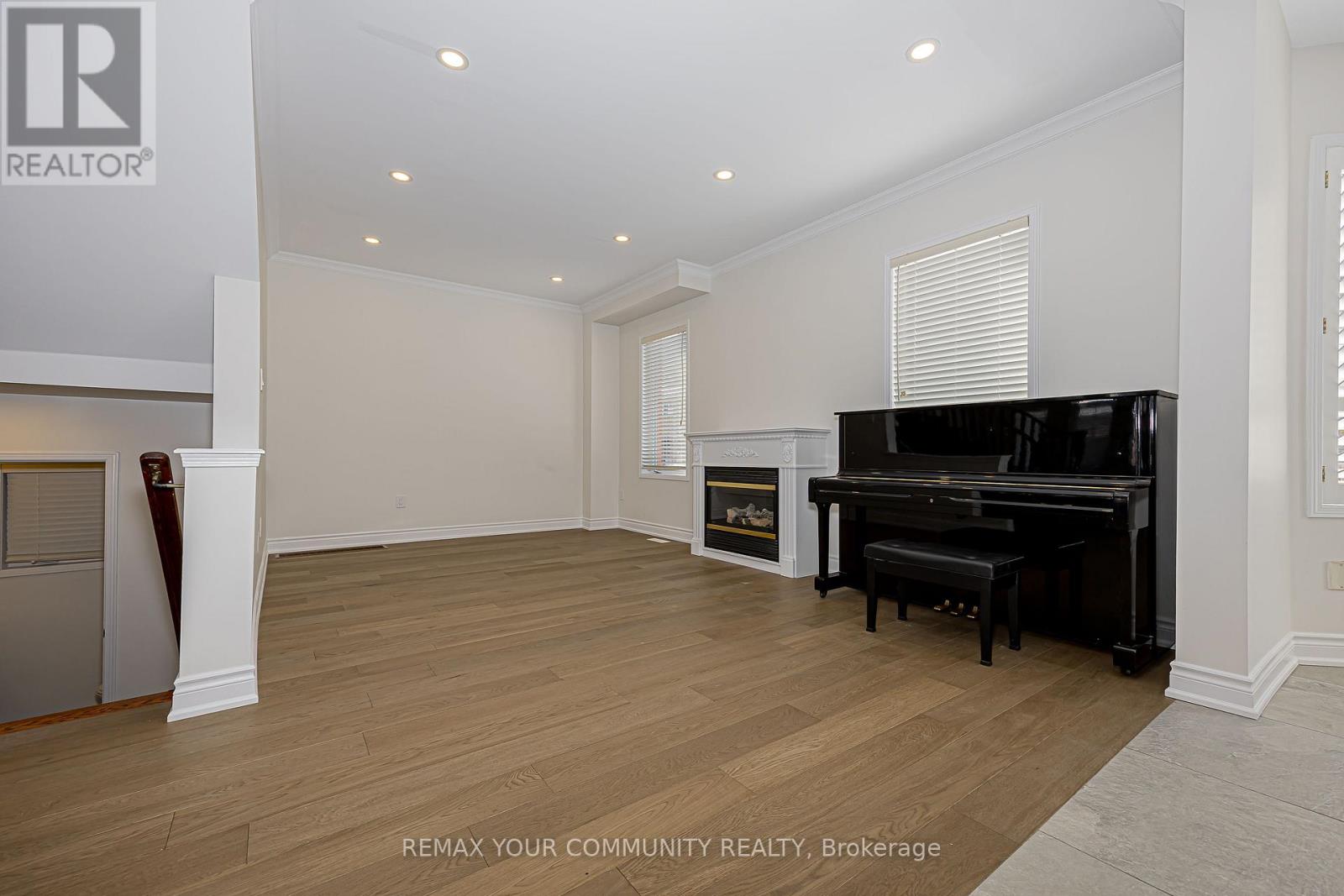 188 Fred Mclaren Boulevard, Markham, Ontario  L6E 1H2 - Photo 6 - N12762576