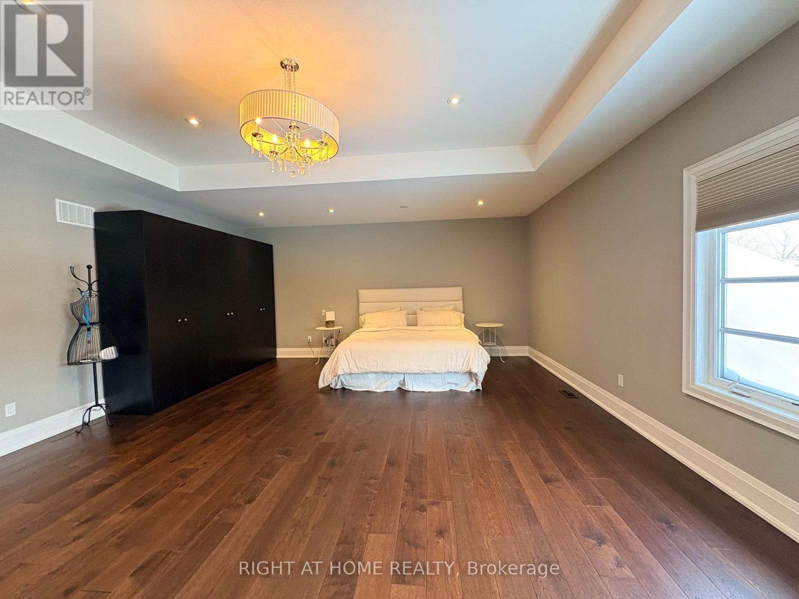 1 - 456 Lakeshore Road W, Oakville, Ontario  L6K 1S4 - Photo 22 - W12759820