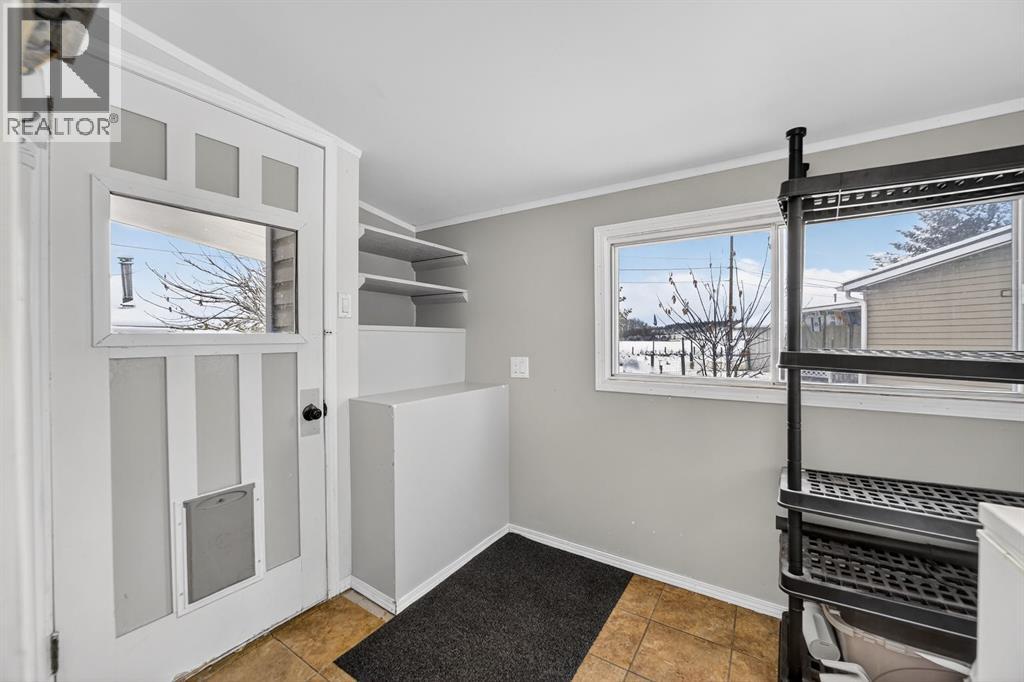 220 5 Street Nw, Sundre, Alberta  T0M 1X0 - Photo 9 - A2272348