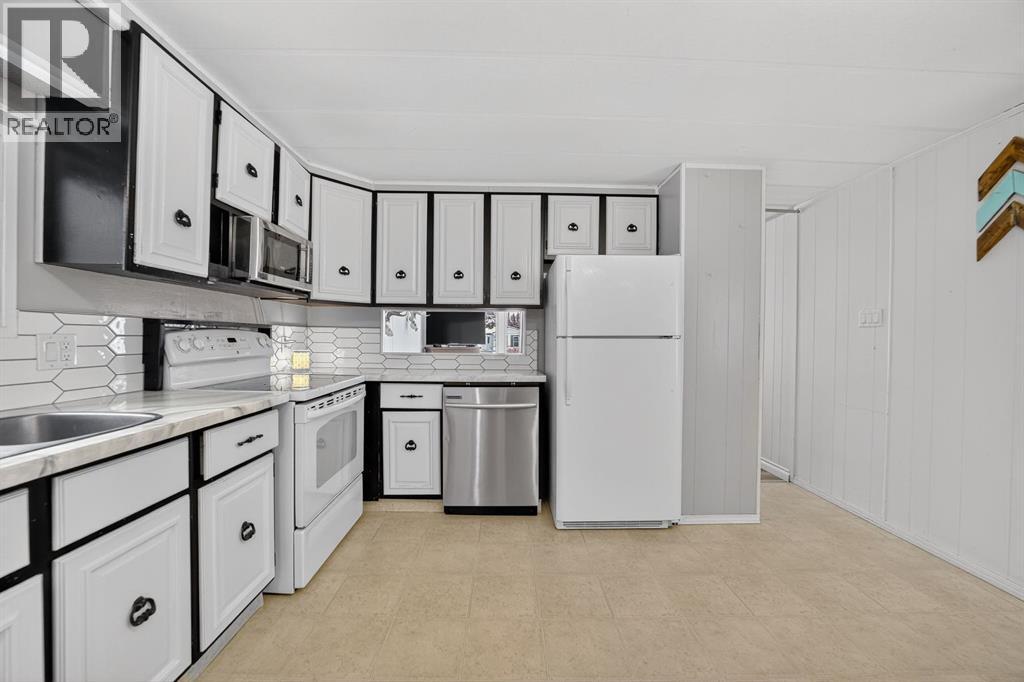 220 5 Street Nw, Sundre, Alberta  T0M 1X0 - Photo 6 - A2272348