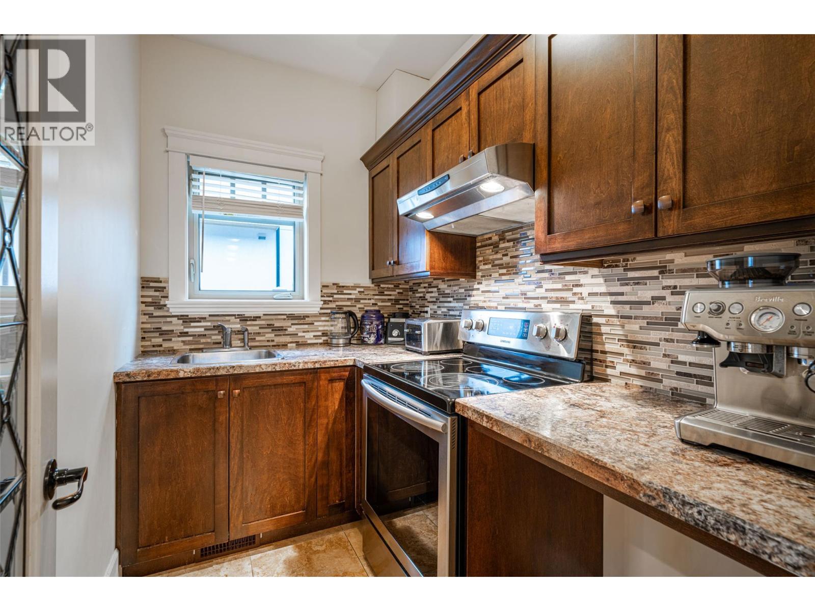 8784 Cortland Place, Coldstream, British Columbia  V1B 4B8 - Photo 24 - 10373472