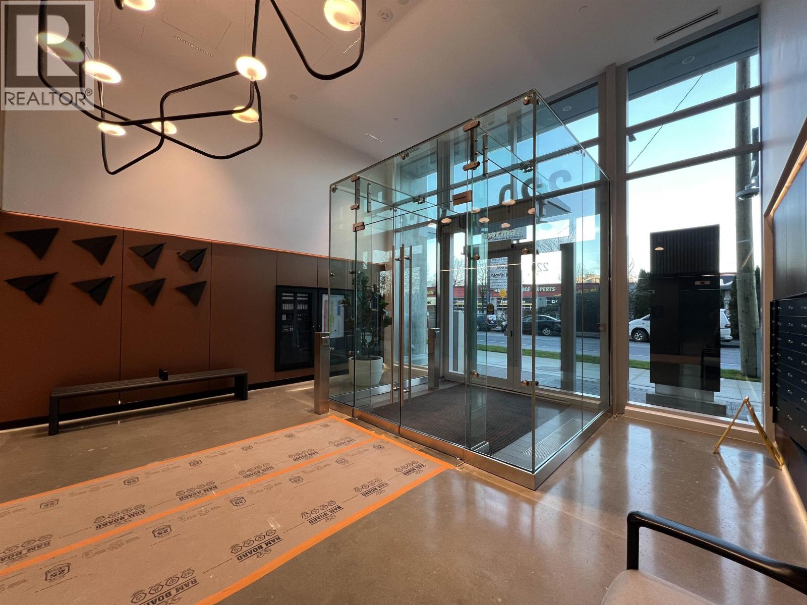 1712 Main Street, Vancouver, British Columbia  V5T 1A5 - Photo 4 - C8075566