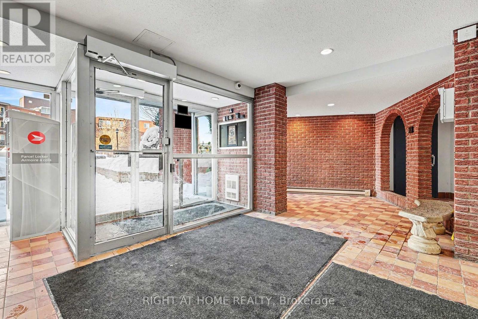 305b - 2044 Arrowsmith Drive, Ottawa, Ontario  K1J 7V8 - Photo 7 - X12764554