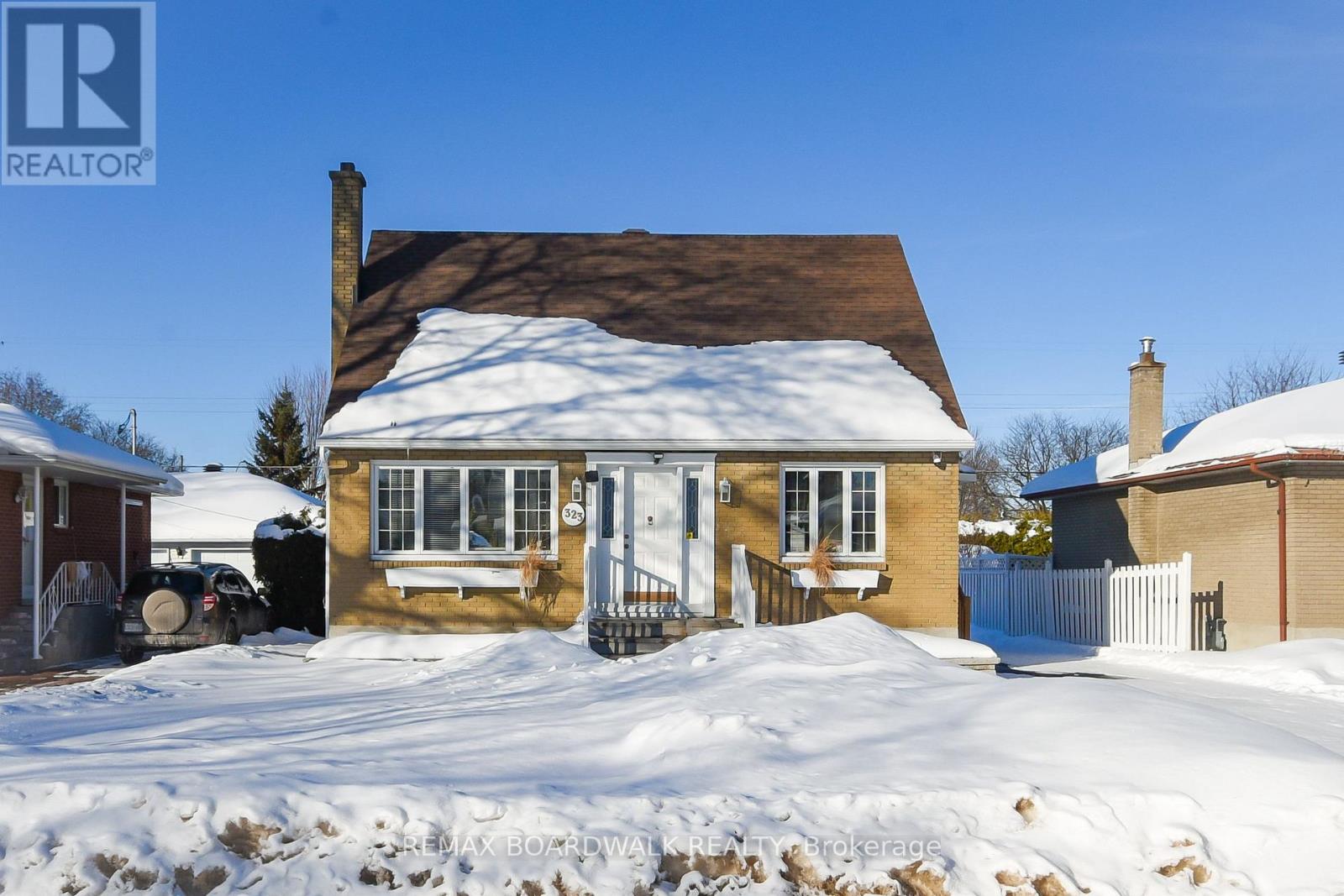 323 Fullerton Avenue, Ottawa, Ontario  K1K 1K2 - Photo 2 - X12764576