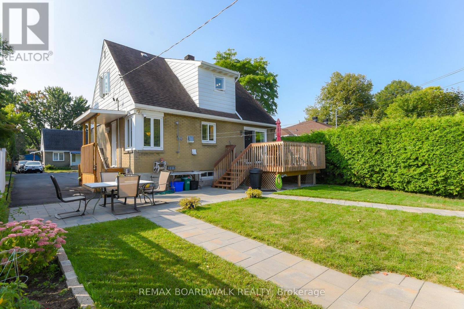 323 Fullerton Avenue, Ottawa, Ontario  K1K 1K2 - Photo 6 - X12764576