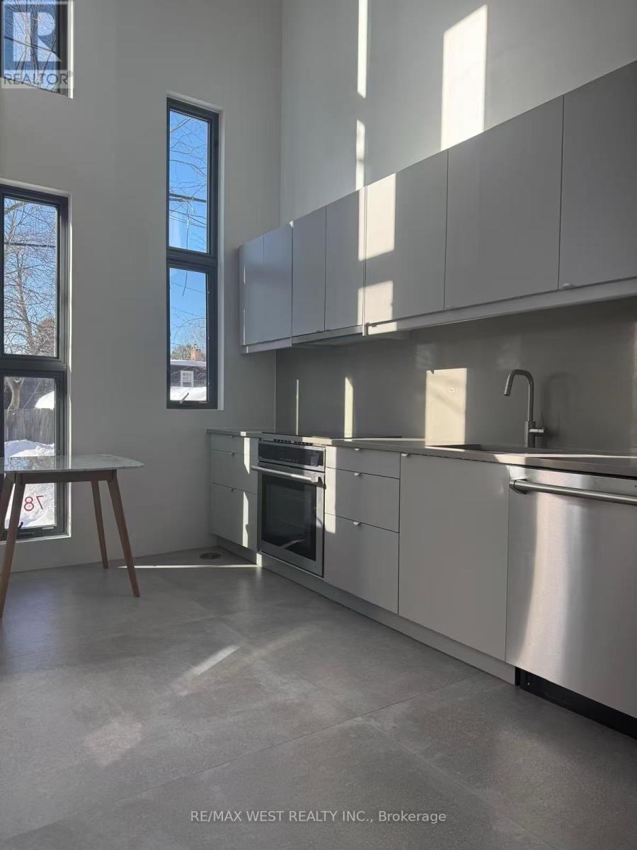 781 Craven Road, Toronto (Greenwood-Coxwell), Ontario  M4L 2Z7 - Photo 2 - E12764574