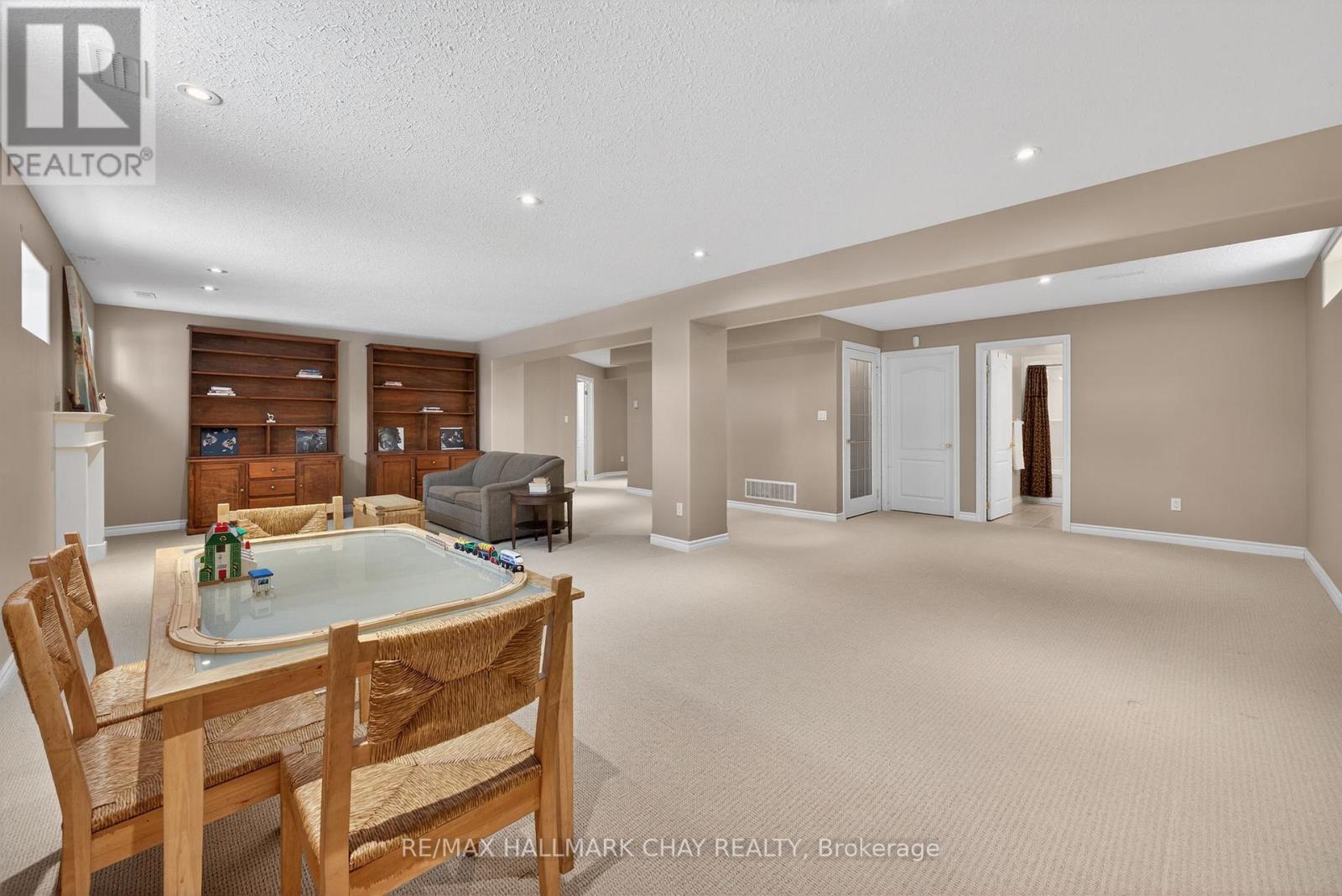 16 Stapleton Place, Barrie, Ontario  L4N 5Z3 - Photo 26 - S12764590