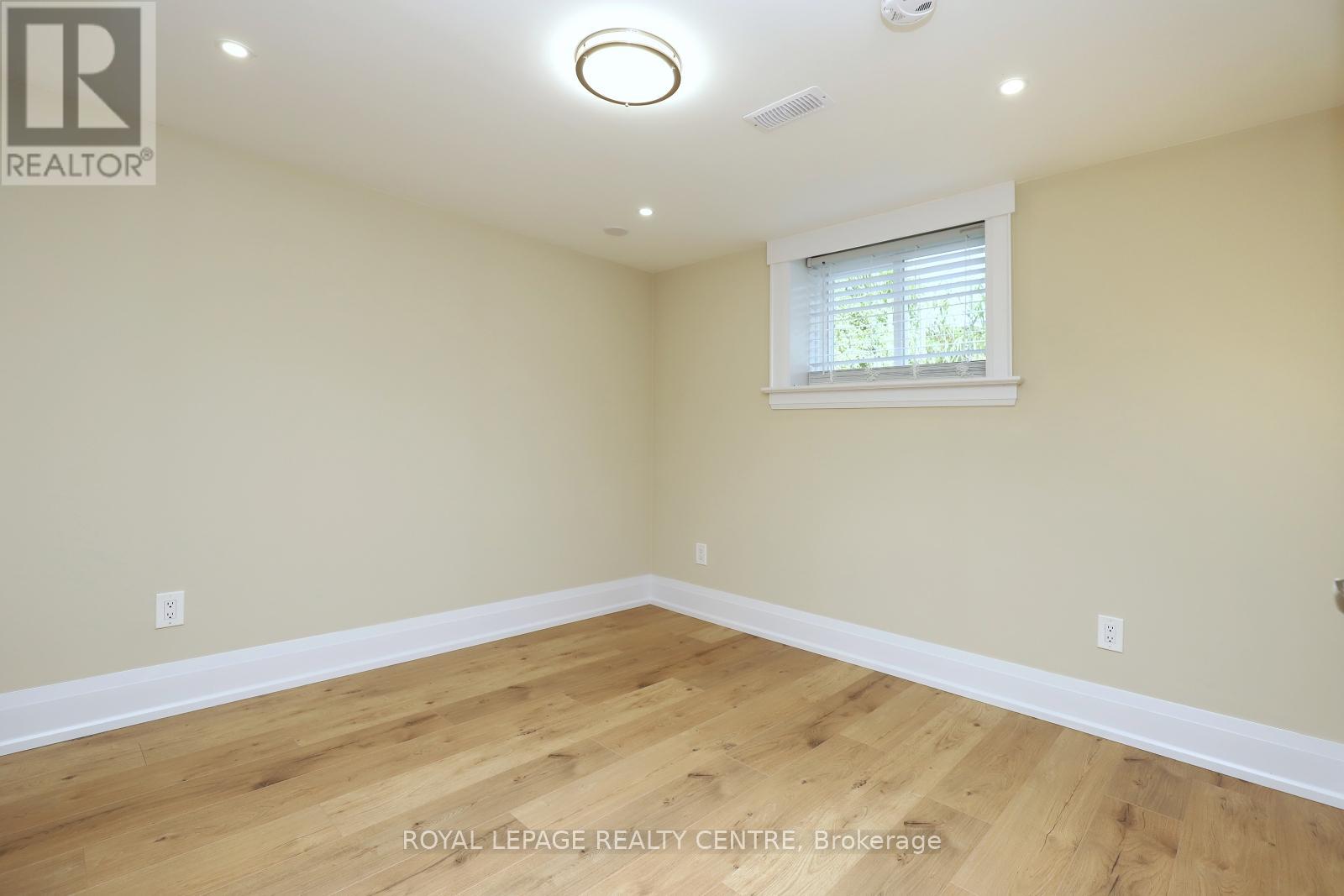 55 Flora Drive, Hamilton, Ontario  L8G 3Z7 - Photo 12 - X12764380