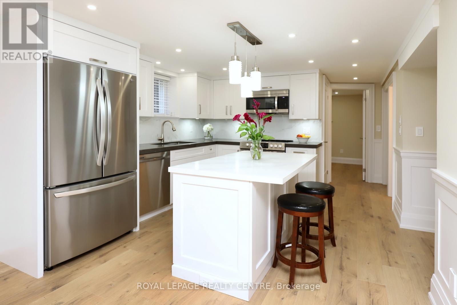 55 Flora Drive, Hamilton, Ontario  L8G 3Z7 - Photo 6 - X12764380