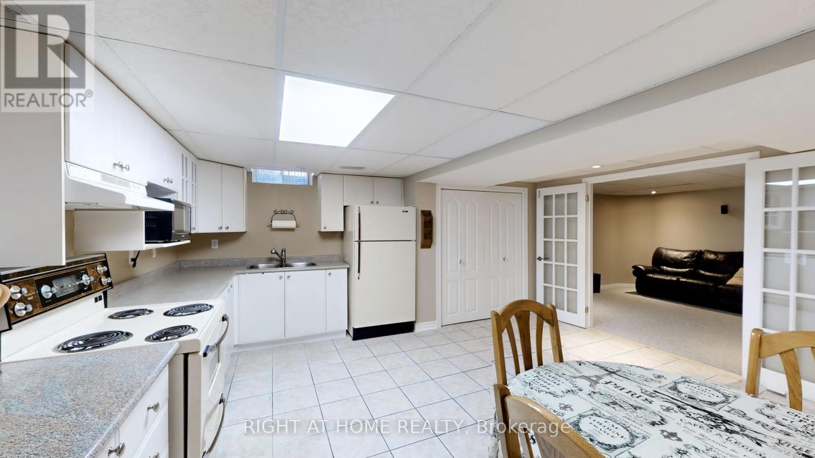 102 Mullis Crescent, Brampton, Ontario  L6Y 4T1 - Photo 33 - W12764550