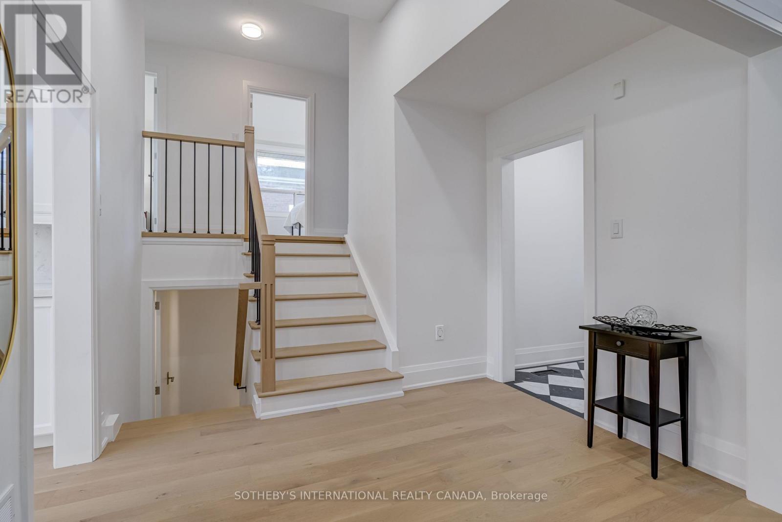 34 Euphrasia Drive, Toronto, Ontario  M6B 3V9 - Photo 17 - W12764556