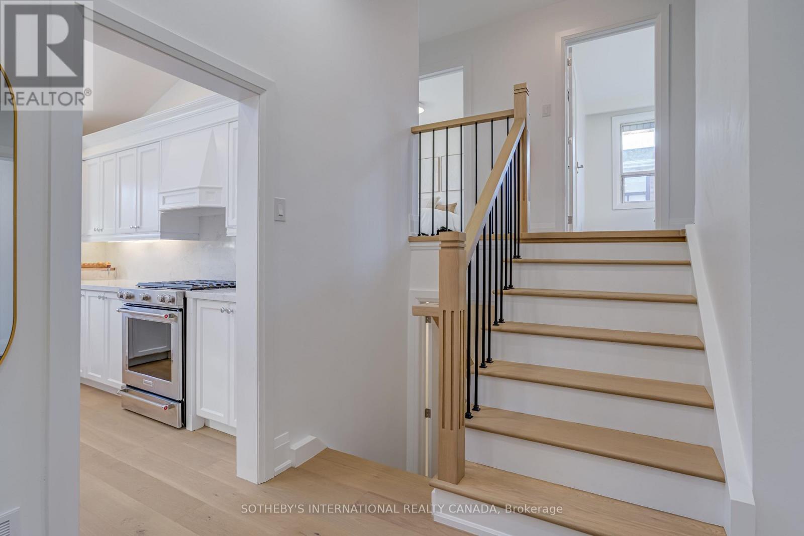 34 Euphrasia Drive, Toronto, Ontario  M6B 3V9 - Photo 18 - W12764556