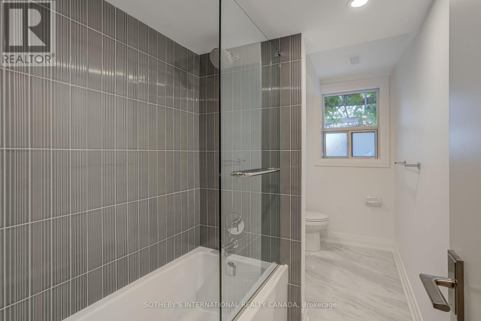 34 Euphrasia Drive, Toronto, Ontario  M6B 3V9 - Photo 31 - W12764556