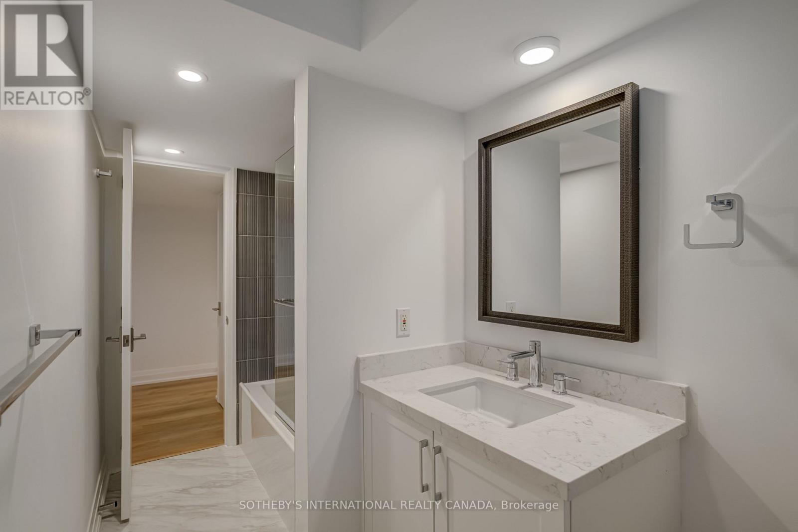 34 Euphrasia Drive, Toronto, Ontario  M6B 3V9 - Photo 32 - W12764556