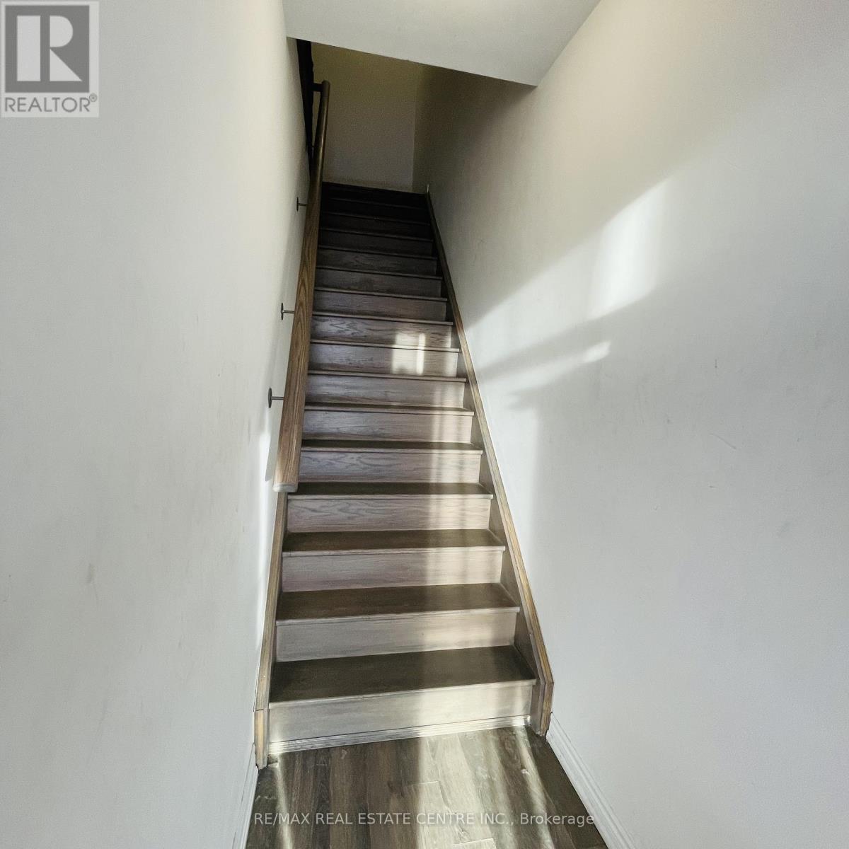 112 - 20 Halliford Place, Brampton, Ontario  L6P 4R1 - Photo 11 - W12764570