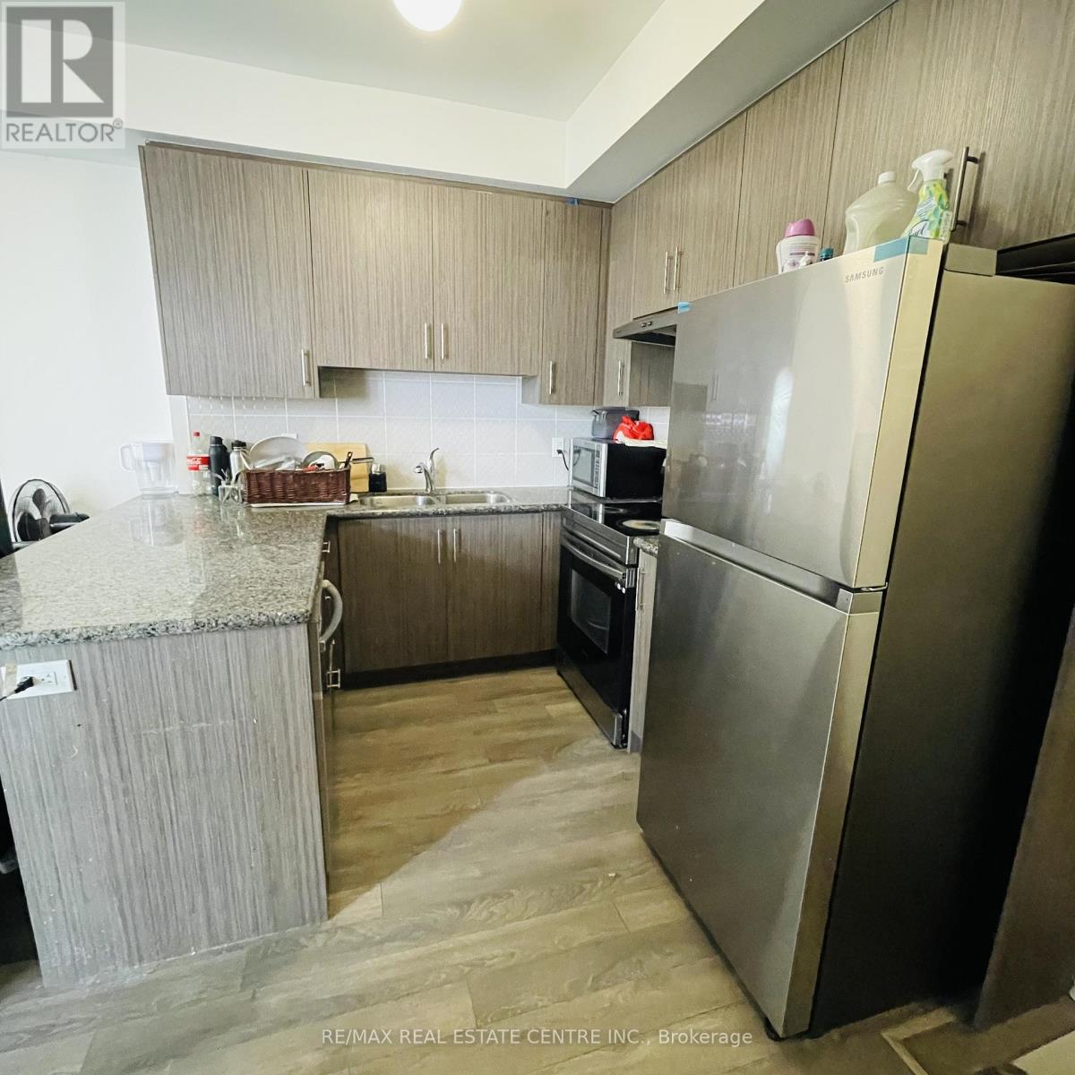 112 - 20 Halliford Place, Brampton, Ontario  L6P 4R1 - Photo 5 - W12764570