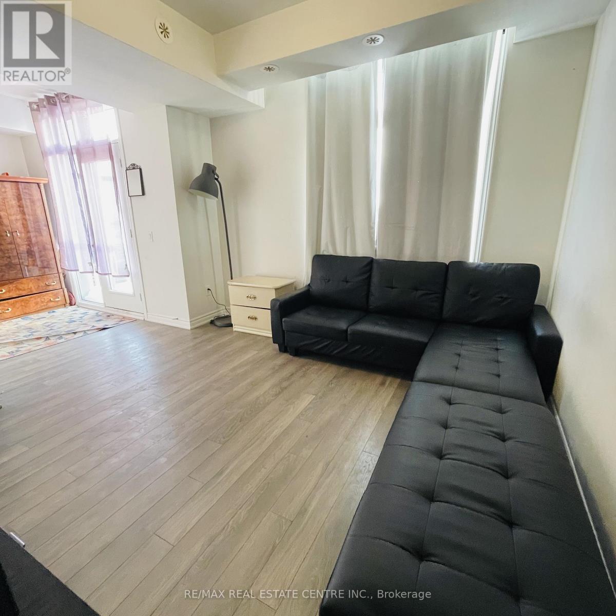 112 - 20 Halliford Place, Brampton, Ontario  L6P 4R1 - Photo 8 - W12764570