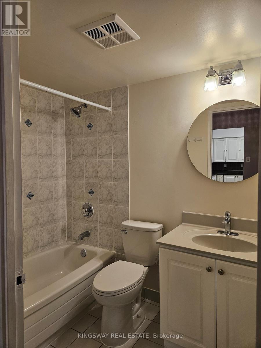 905 - 50 Kingsbridge Garden Circle, Mississauga (Hurontario), Ontario  L5R 1Y2 - Photo 8 - W12764594