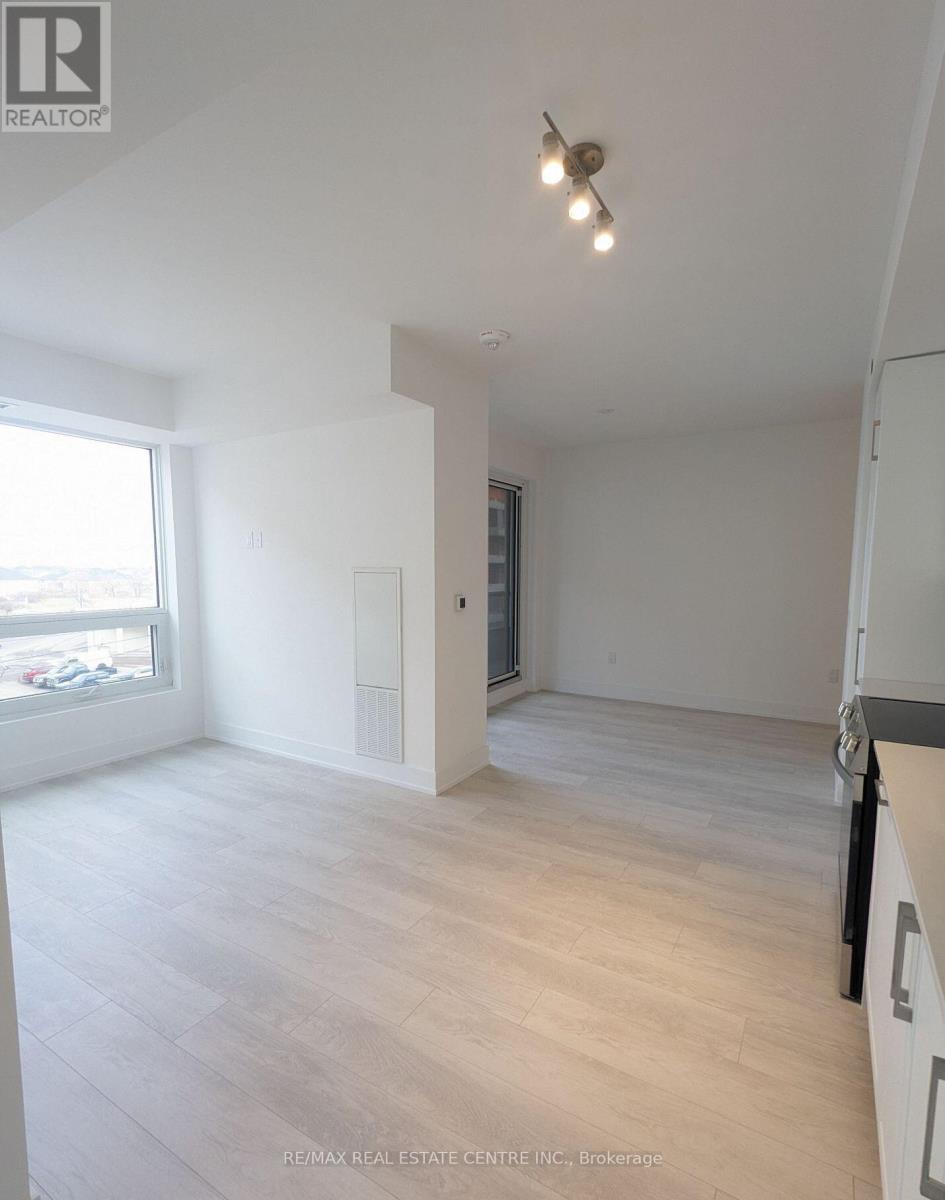 305 - 2450 Old Bronte Road, Oakville, Ontario  L6M 5P6 - Photo 4 - W12764596