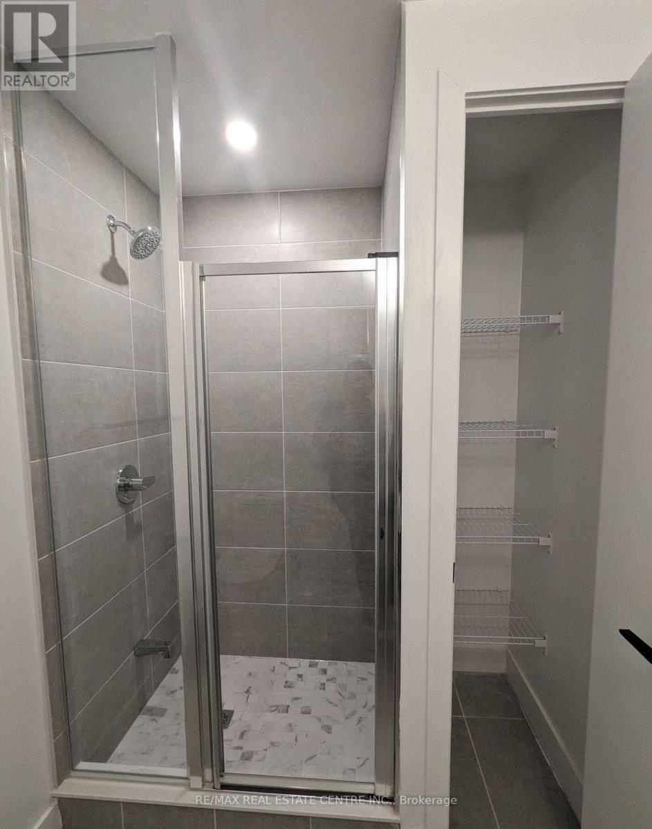 305 - 2450 Old Bronte Road, Oakville, Ontario  L6M 5P6 - Photo 8 - W12764596