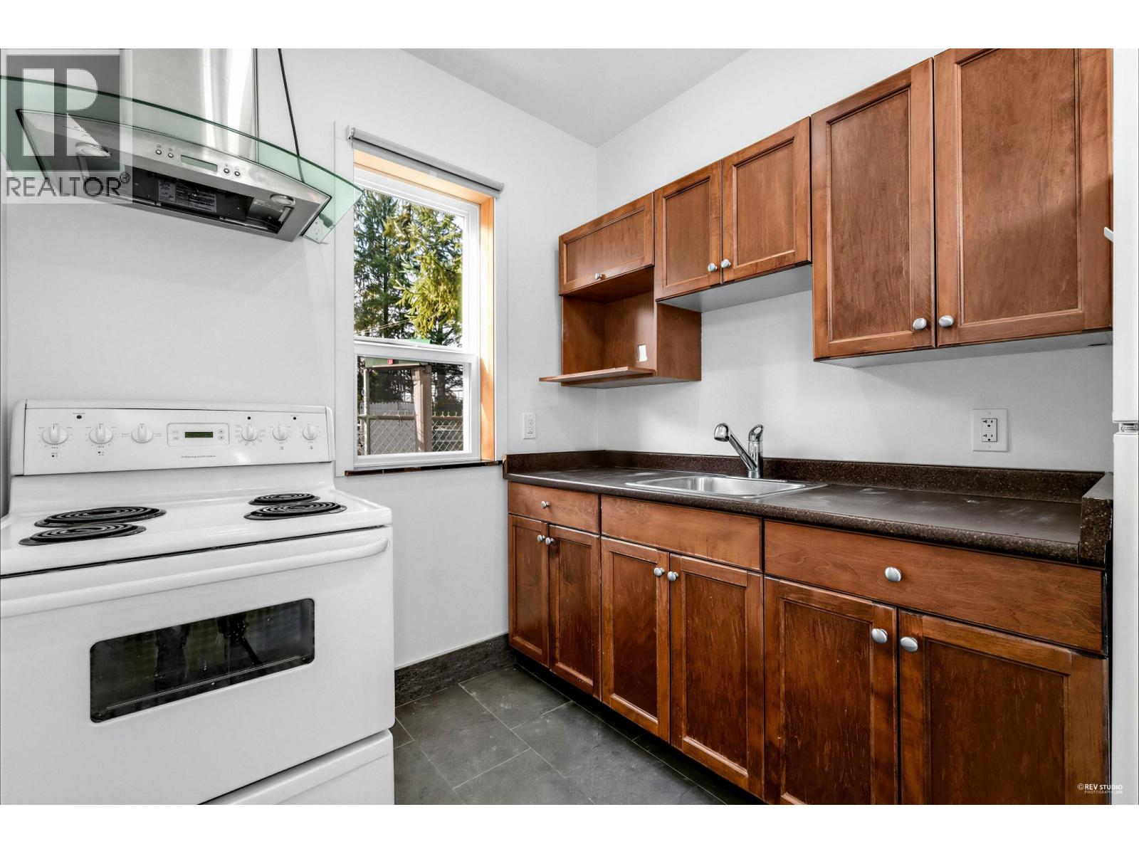 17430 Kennedy Road, Pitt Meadows, British Columbia  V3Y 1Z1 - Photo 18 - C8075924