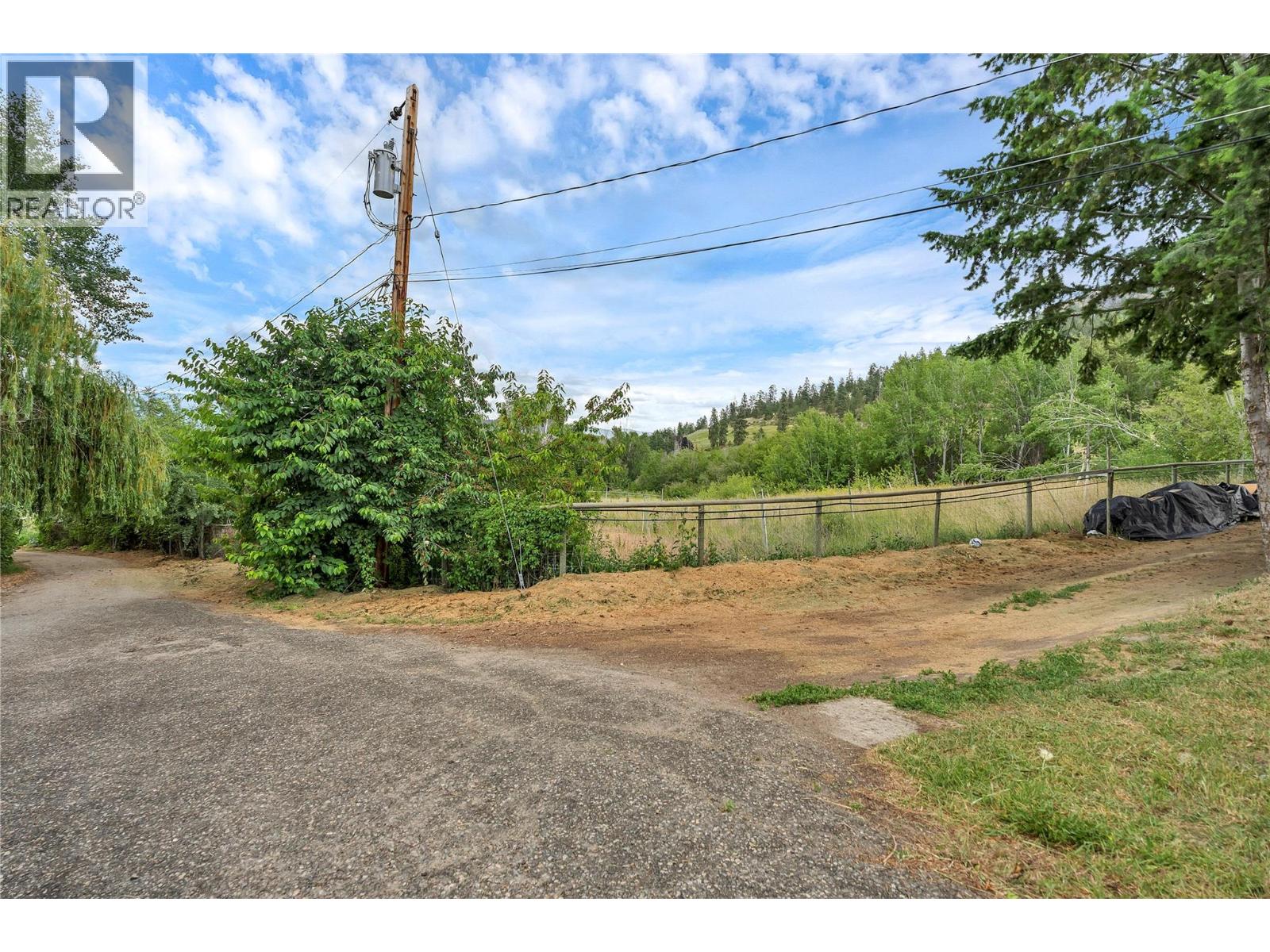 16109 Dale Meadows Road Summerland Photo 8