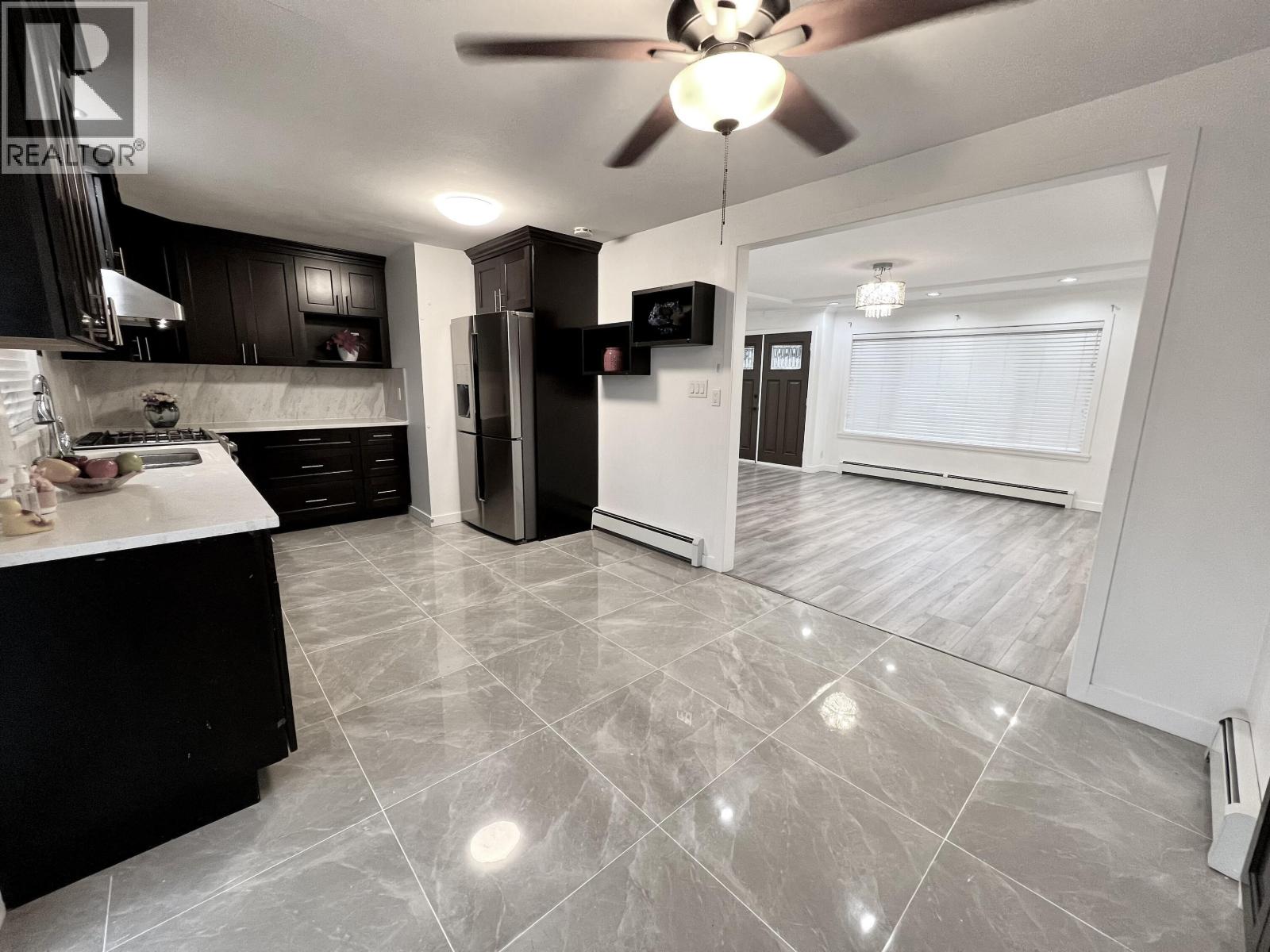 7768 18th Avenue, Burnaby, British Columbia  V3N 1J2 - Photo 5 - R3087152