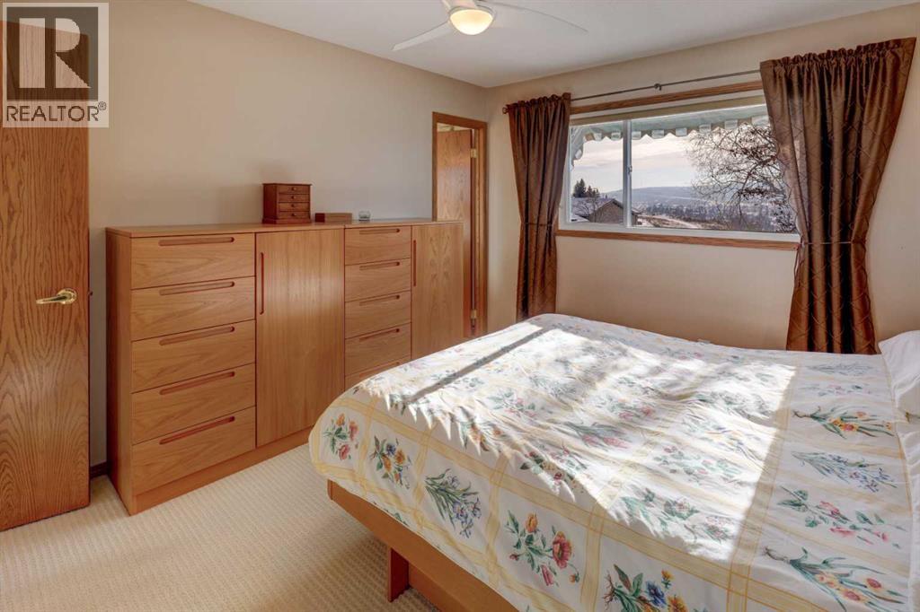 5943 Silver Ridge Drive Nw, Calgary, Alberta  T3B 3S2 - Photo 16 - A2284329