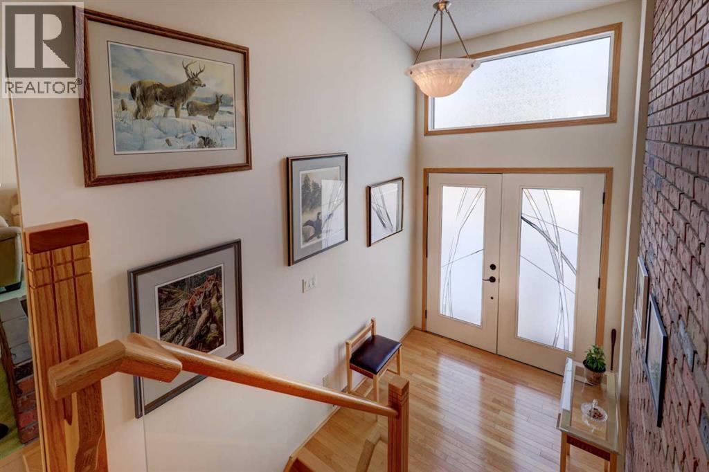 5943 Silver Ridge Drive Nw, Calgary, Alberta  T3B 3S2 - Photo 3 - A2284329