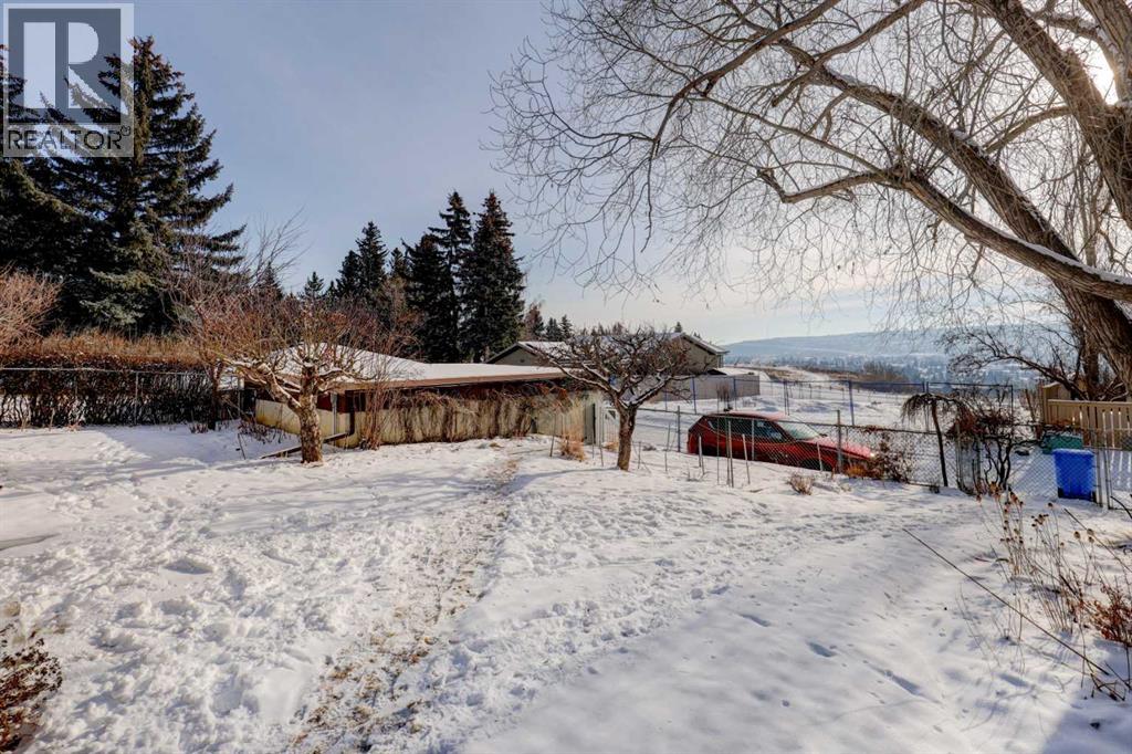 5943 Silver Ridge Drive Nw, Calgary, Alberta  T3B 3S2 - Photo 39 - A2284329