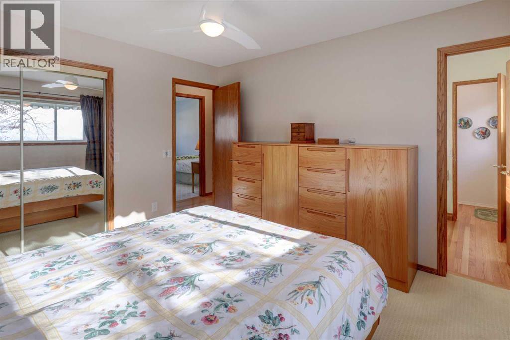 5943 Silver Ridge Drive Nw, Calgary, Alberta  T3B 3S2 - Photo 17 - A2284329